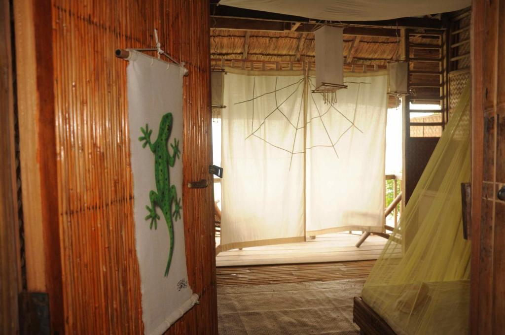 Spiderhouse Resort Yapak Værelse billede